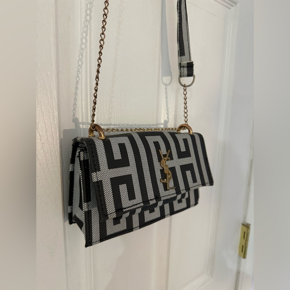Black and White Designer Shoulder Bag